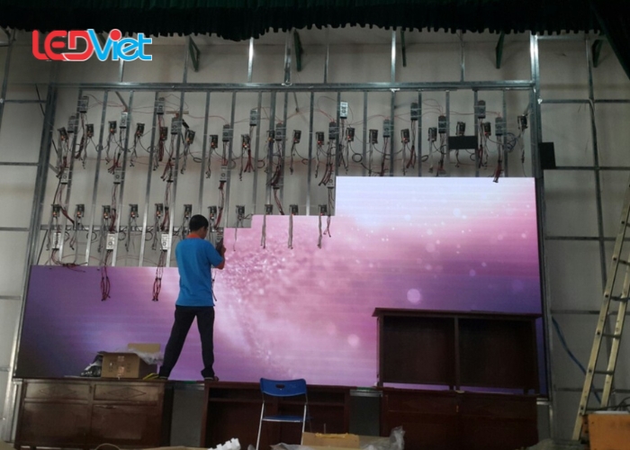 Lap-dat-man-hinh-LED-chuyen-nghiep-01 (1)
